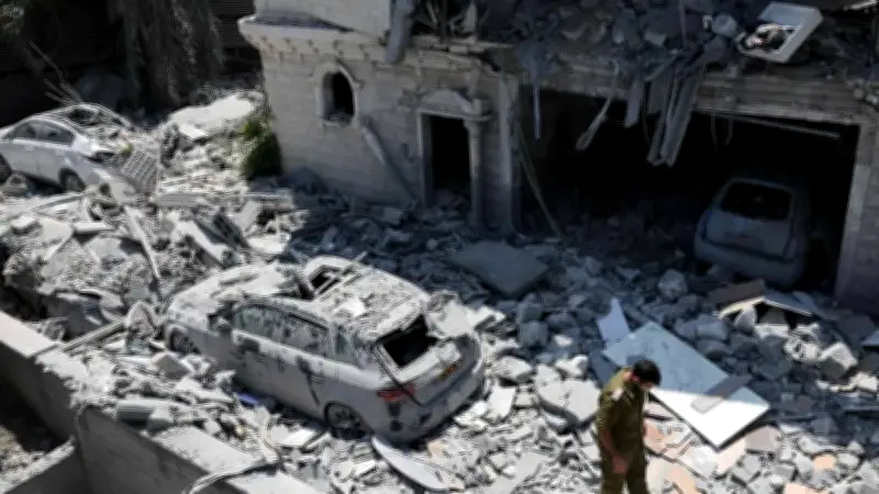 إيران تعلن عن أول هجوم مشترك مع حزب الله يستهدف 50 موقعاً إسرائيلياً في "الموجة 40"