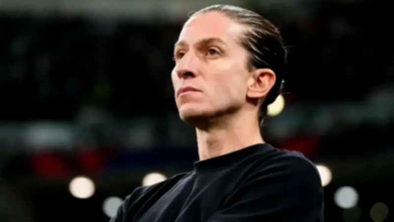 فلامنغو يقيل مدربه فيليبي لويس رغم الفوز الكبير 8-0 في نصف نهائي الكامبيوناتو كاريوكا