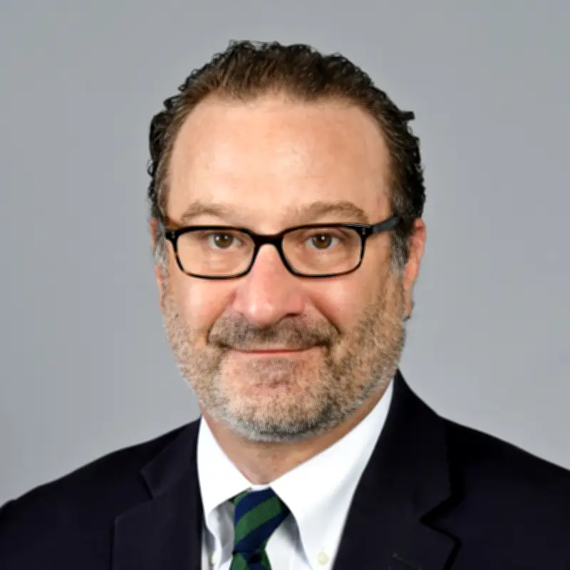 مؤتمر باريس لدعم الجيش اللبناني: تحديات نزع سلاح حزب الله وضرورة ربط المساعدات بالإنجازات