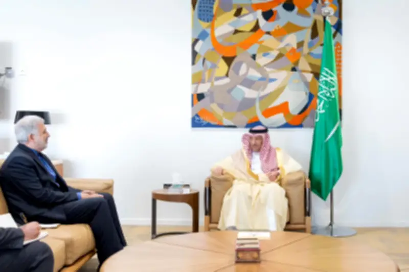 السعودية تستدعي سفير إيران احتجاجاً على الهجمات واستهداف دول الخليج