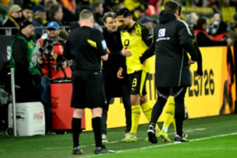 إصابة قاسية لقائد دورتموند: قطع الرباط الصليبي ينهي موسم إيمري دجان