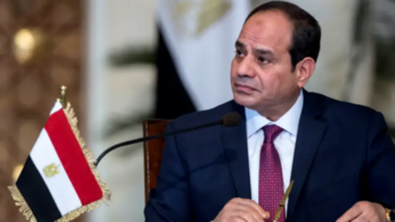 السيسي يؤكد دعم مصر الكامل للخليج ويرفض الاعتداء على الدول العربية