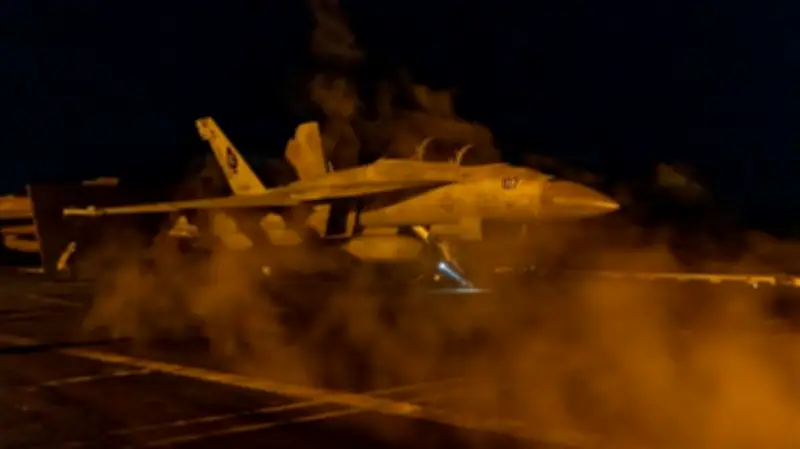 ألمانيا وفرنسا وبريطانيا تحذر إيران من تدابير دفاعية بعد هجمات الصواريخ