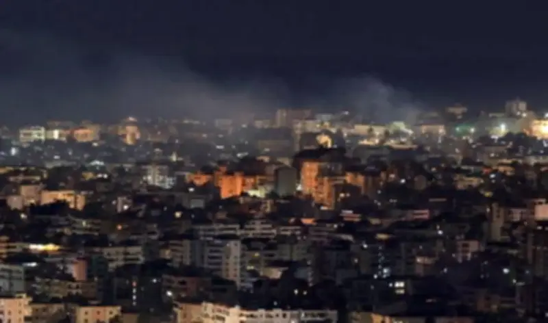 إسرائيل تشن غارات جوية على لبنان بعد هجوم حزب الله وتتعهد بتصعيد الضربات