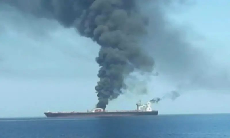 هجوم مسيّر يستهدف ناقلة نفط في خليج عدن ويوقع قتيلاً في طاقمها