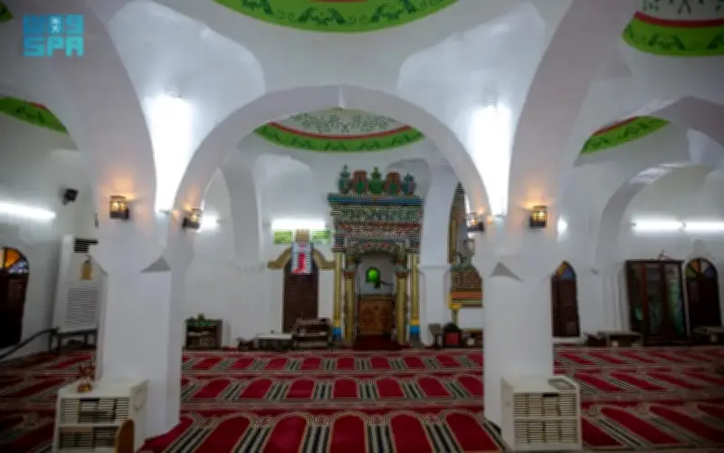 مشروع الأمير محمد بن سلمان يعيد إبراز مسجد النجدي في فرسان كأيقونة معمارية