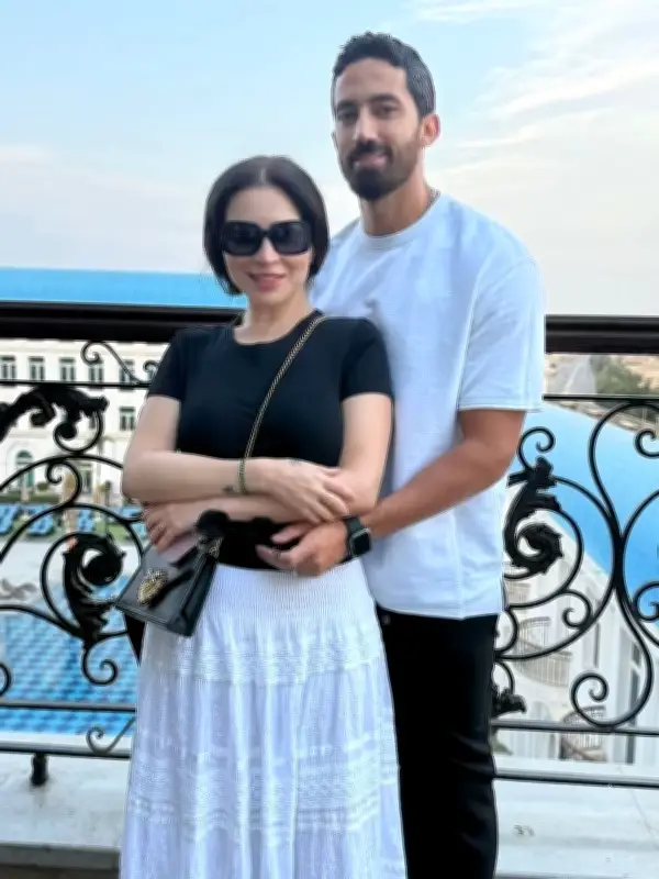 تقارير طبية تكشف معاناة مي عز الدين من صديد المعدة والتصاق الأمعاء