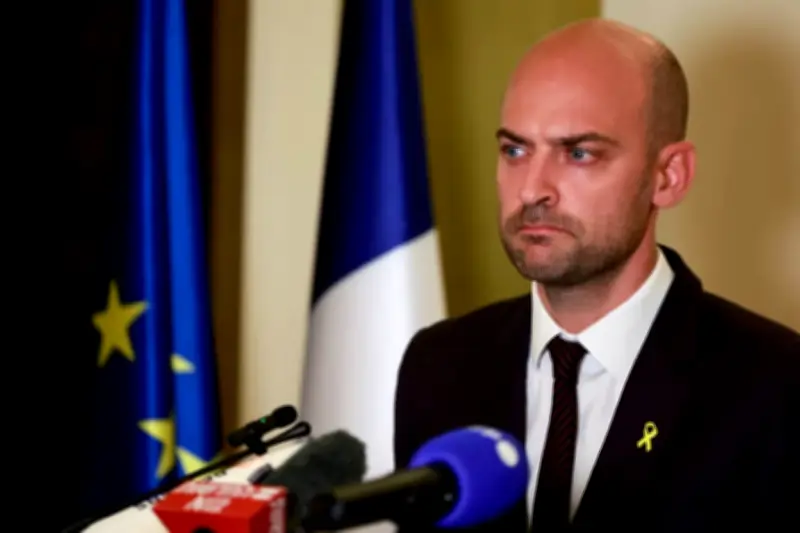 فرنسا تعلن استعدادها للدفاع عن دول الخليج والأردن ضد أي هجوم إيراني