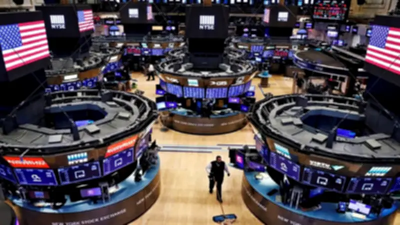تعافي مؤشرات وول ستريت من الخسائر المبكرة في تعاملات الظهيرة