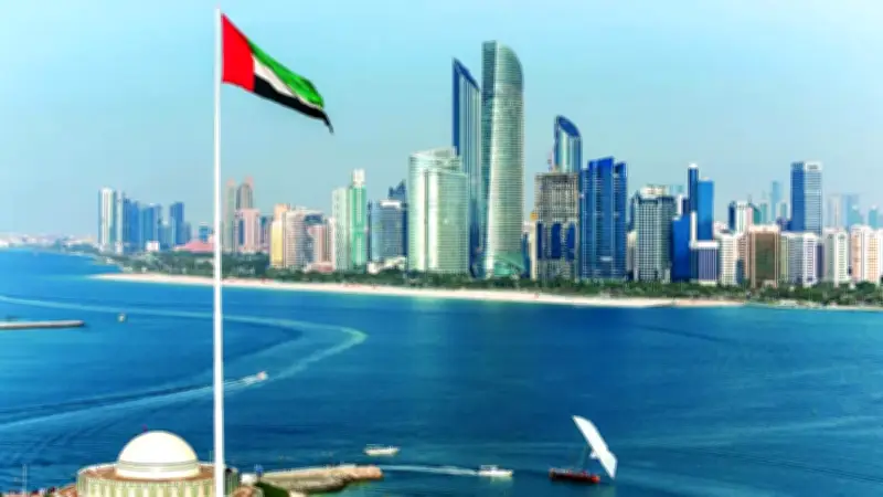 الإمارات تتصدى لرشقة صاروخية إيرانية وتؤكد جاهزيتها لحماية الأراضي