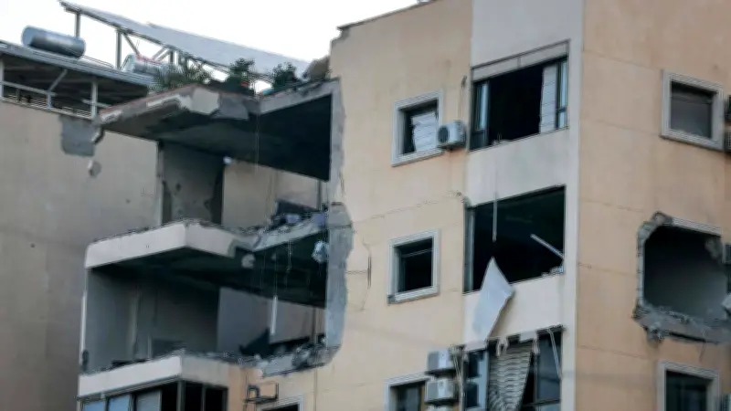 لبنان يستعيد قرار الحرب والسلم: جنبلاط يؤيد حظر النشاطات العسكرية لحزب الله