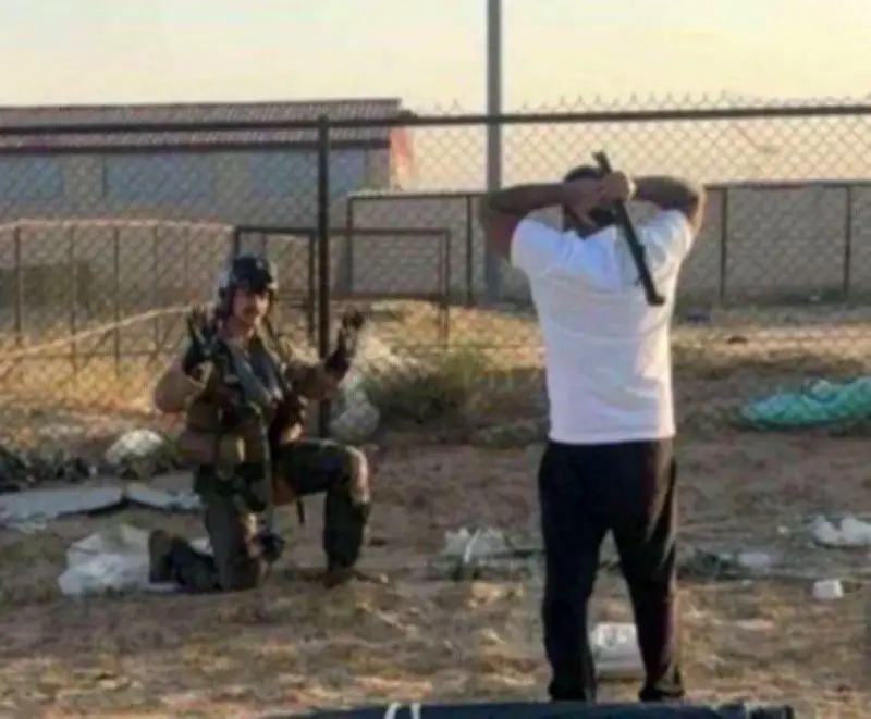 ما الذي عثر عليه الكويتيون في ستر الطيارين الأمريكيين؟.. تفاصيل "بطاقة الدم" متعددة اللغات