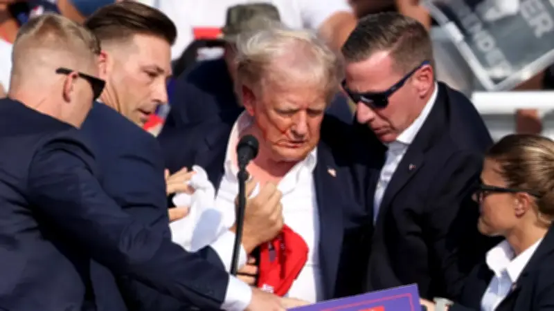 ترامب يعترف: تهديدات الاغتيال الإيرانية كانت سببًا رئيسيًا في الحرب على إيران وقتل خامنئي