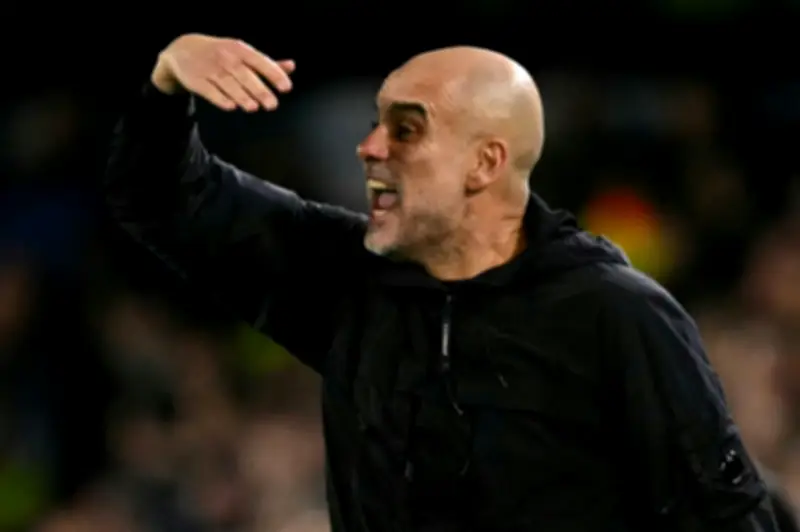 غوارديولا يحث الفرق على التأقلم مع خطر الكرات الثابتة في الدوري الإنكليزي