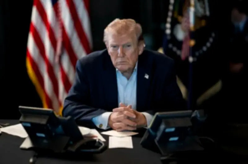 ترامب يأمر بتأمين التجارة البحرية ويعد بمرافقة بحرية في مضيق هرمز