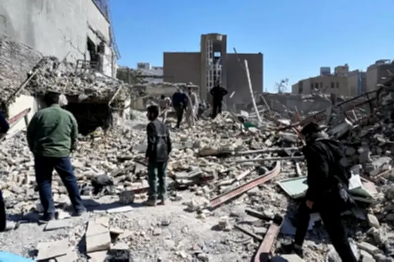 اليوم الخامس للحرب: إسرائيل وإيران تواصلان التبادل الصاروخي وسط تصاعد التوتر الإقليمي