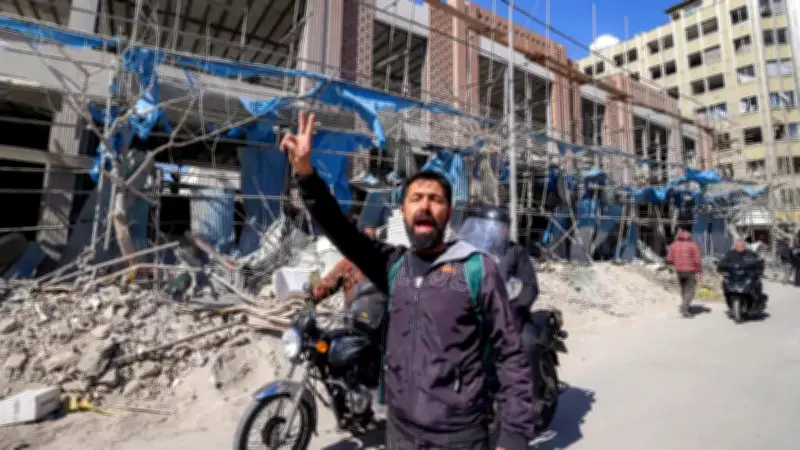 عراقجي يتهم ترامب بـ"قصف طاولة المفاوضات".. إيران ترفض التفاوض وتعلن استعدادها لحرب استنزاف