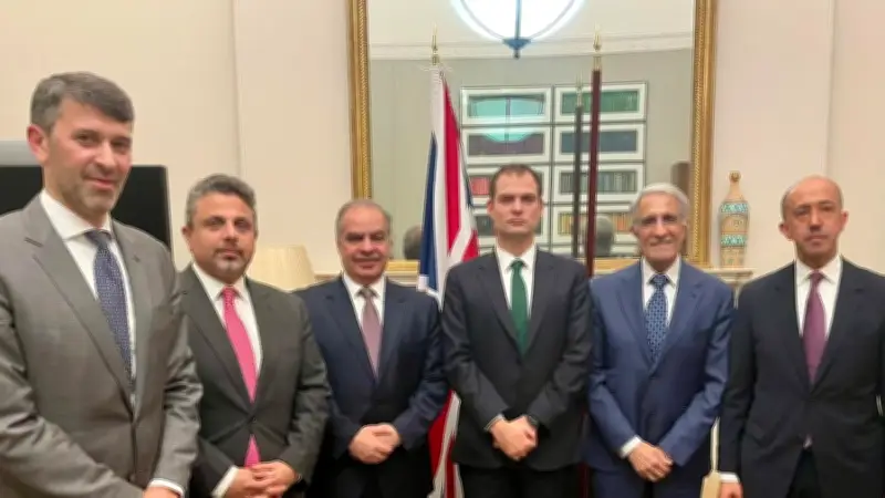 وزير بريطاني يشكر سفراء عرب على دعم مواطنيه ويدين الضربات الإيرانية