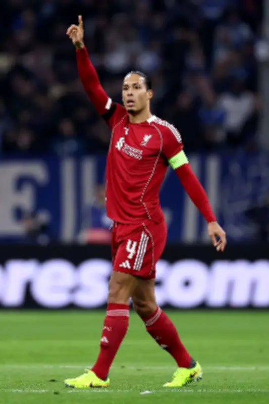 فان دايك يحذر: خسارة ليفربول أمام وولفرهامبتون ستؤثر على الانتقالات الصيفية