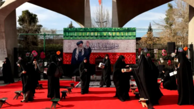 مكالمة نتانياهو لترامب تفجر الحرب وتأجيل جنازة خامنئي: تطورات اليوم الخامس للصراع على إيران