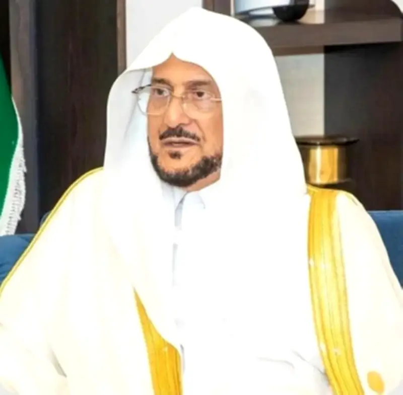 وزير الشؤون الإسلامية يوجه باستكمال الترتيبات لصلاة عيد الفطر في جميع أنحاء المملكة