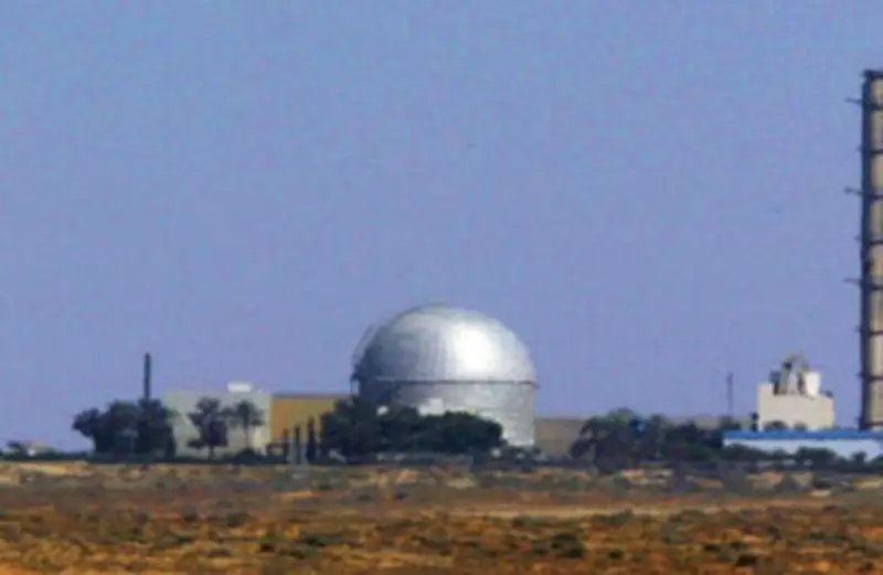 مسؤول عسكري إيراني يهدد بضرب مفاعل ديمونا إذا فُعّلت خطة إسقاط النظام