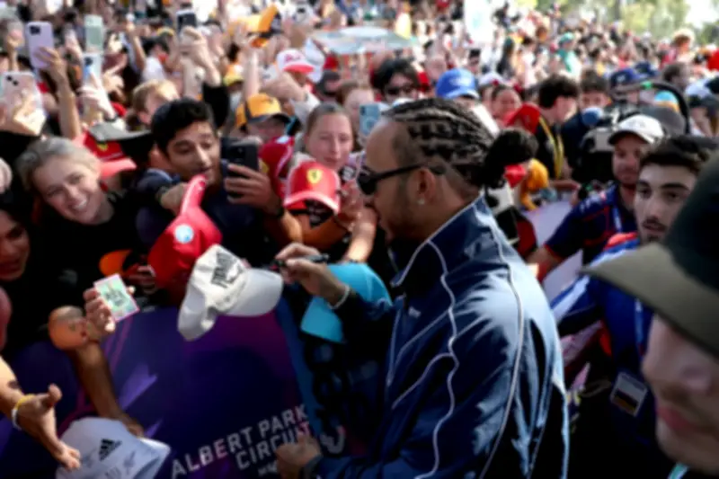 لويس هاميلتون يعلن بدء العمل على الجزء الثاني من فيلم الفورمولا واحد الهوليوودي