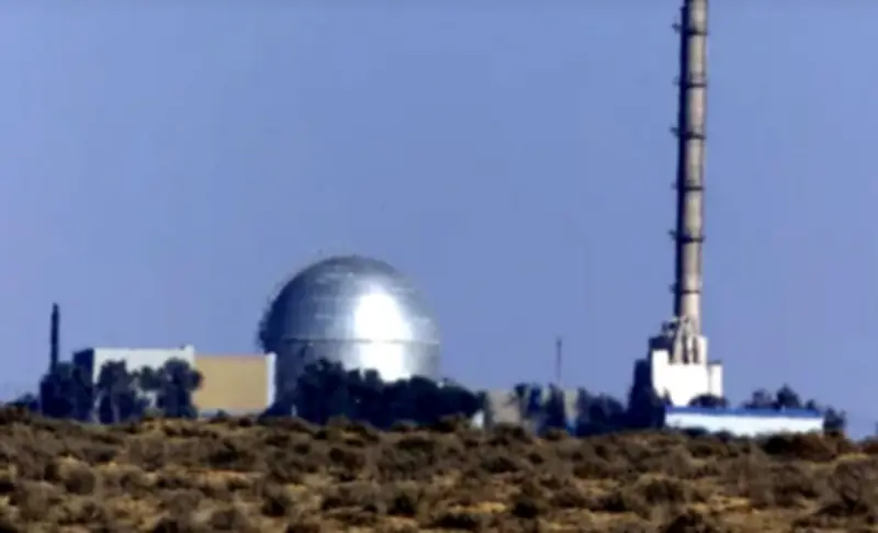 مفاعل ديمونا النووي: سيناريو التهديد الوجودي وتداعياته الإقليمية والعالمية