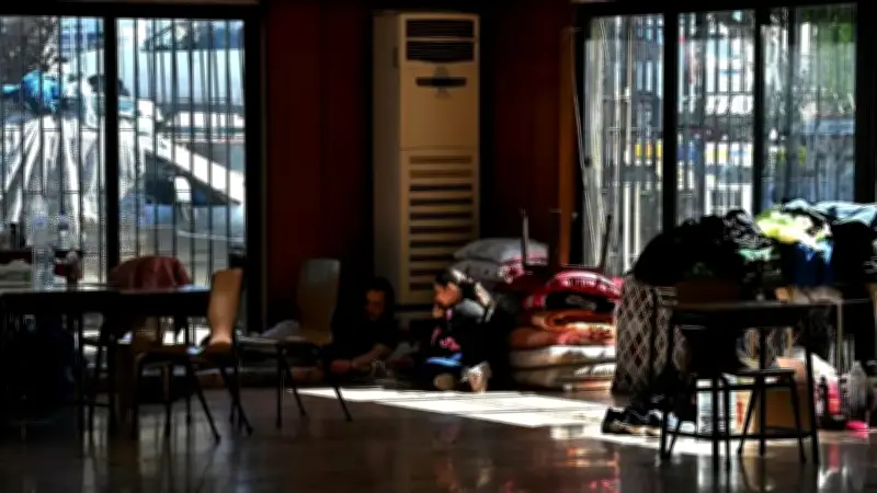 تصدع حاضنة حزب الله: غضب صامت في مراكز الإيواء يطرح أسئلة حول جدوى حرب الثأر لخامنئي