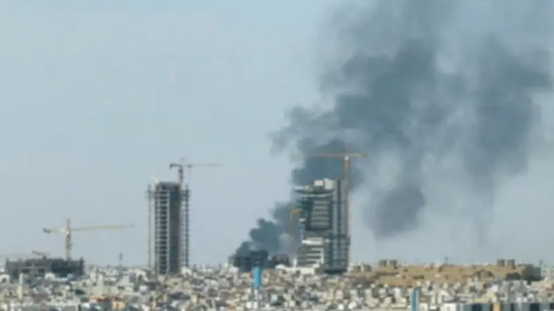 الدفاعات السعودية تعترض صاروخاً مجنحاً شرق الخرج وتتصدى لهجوم على مصفاة رأس تنورة