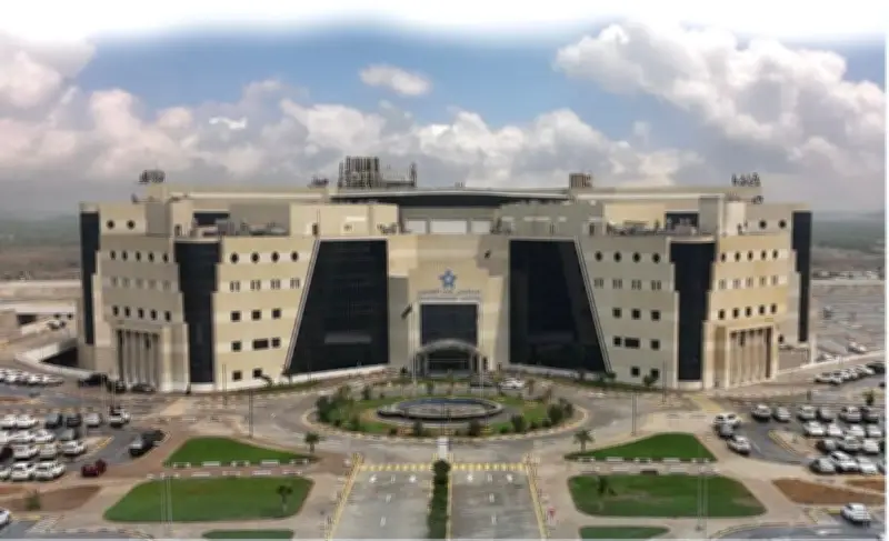 فريق طبي بمستشفى جازان التخصصي ينقذ حياة طفلة تعاني من ورم ضاغط على مجرى التنفس