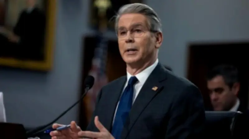 الولايات المتحدة تدرس رفع العقوبات عن شحنات نفط روسية إضافية لسد فجوة الإمدادات العالمية