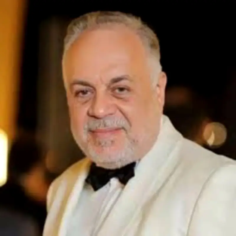 نقيب الممثلين المصريين يتوسط لحل الأزمة بين أسماء جلال ورامز جلال ويصف الموقف بـ«الهزار»