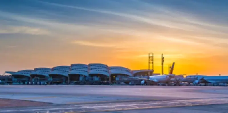 مطار الرياض يوجه مسافرين للتحقق من حالة الرحلات وسط توترات إقليمية