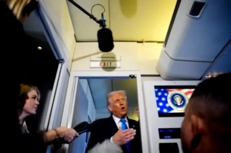 ترمب يلوح بخيار التدخل البري في إيران من على متن الطائرة الرئاسية