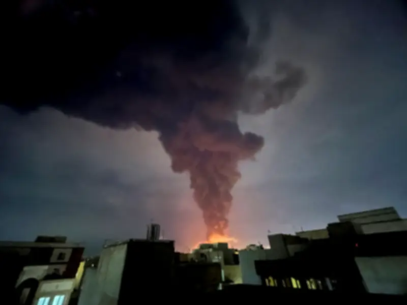 تصعيد عسكري إقليمي شامل: بزشكيان يحذر من زرع الفتنة وترامب يرفض المساعدة البريطانية في الحرب