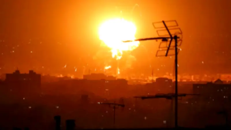 مجلس خبراء القيادة يختار مرشد إيران الجديد وسط ضربات أميركية إسرائيلية تشعل مستودعات طهران