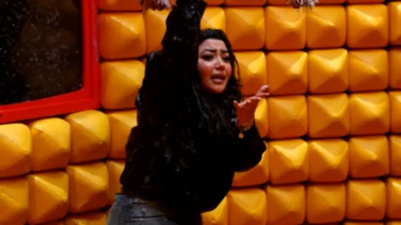 رحمة محسن تخضع للعلاج الطبيعي بعد إصابة في برنامج رامز جلال التلفزيوني