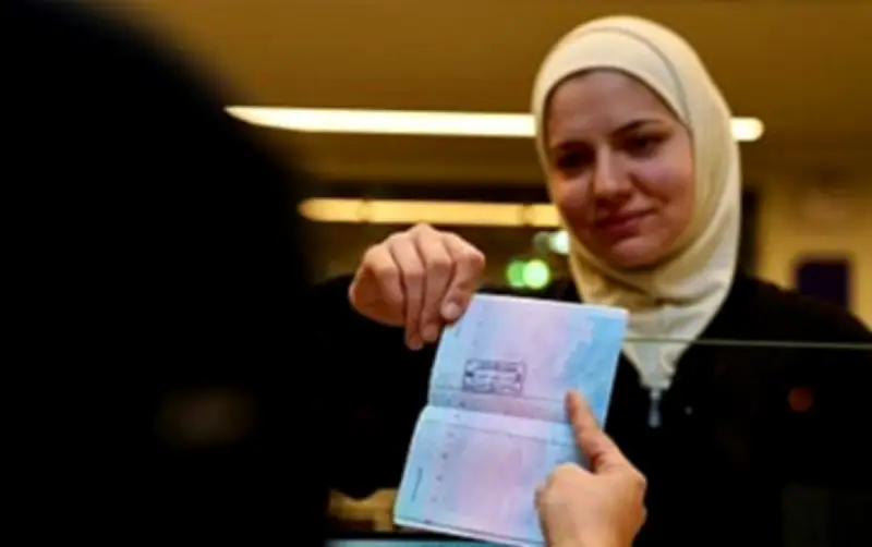 الجوازات السعودية تستقبل ضيوف الرحمن بمنفذ حالة عمار لتسهيل إجراءات العمرة