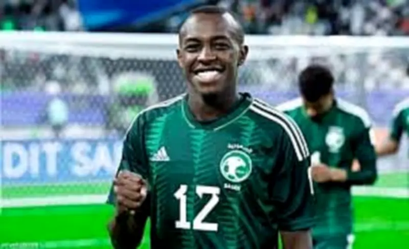 سعود عبد الحميد يسجل أول أهدافه في الدوري الفرنسي مع لونس في فوز كبير على ميتز