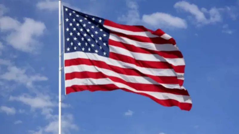 الولايات المتحدة تأمر دبلوماسييها غير الأساسيين بمغادرة السعودية بسبب المخاطر الأمنية