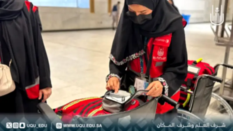 برنامج العمرة المنهجي بجامعة أم القرى يعزز خدمة المعتمرين عبر طلابه