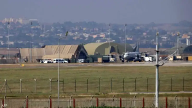 سفارة أمريكا في تركيا تأمر موظفيها غير الأساسيين بمغادرة قنصلية أضنة