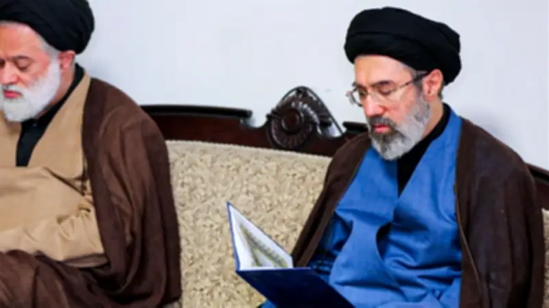 سلطان عمان ورئيس وزراء العراق يهنئان المرشد الإيراني الجديد