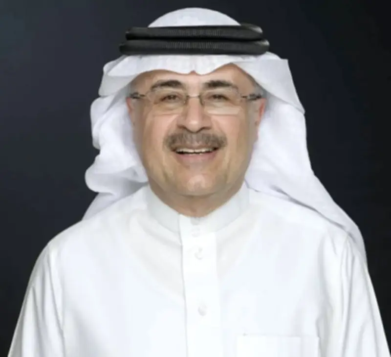رئيس أرامكو يحذر: إغلاق مضيق هرمز يهدد الاقتصاد العالمي ويخفض مخزونات النفط لأدنى مستوى
