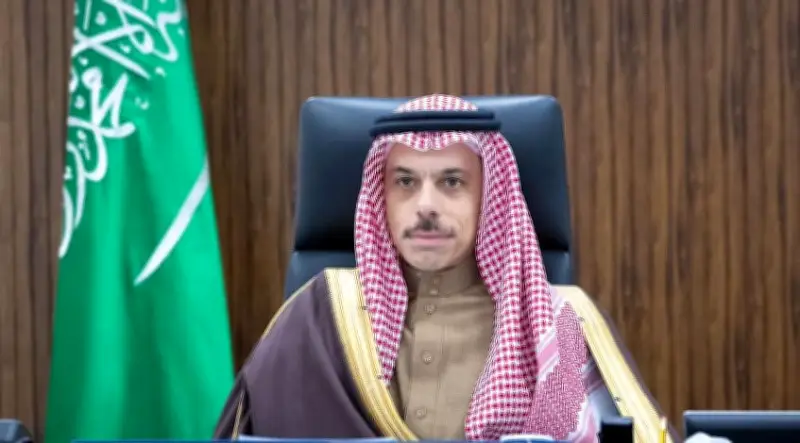 نيابة عن ولي العهد.. وزير الخارجية يشارك في اجتماع دولي لمناقشة الاعتداءات وتعزيز الأمن