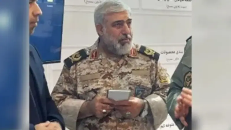 مقتل قائد الباسيج الإيراني يهز أركان النظام ويضعف قبضة المرشد الجديد مجتبى خامنئي