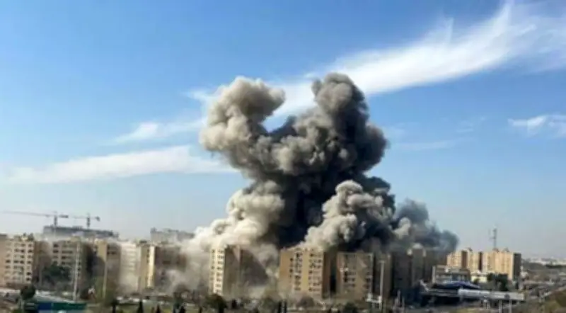 مسؤول إسرائيلي كبير: لا ضمانات لانهيار النظام الإيراني في الحرب