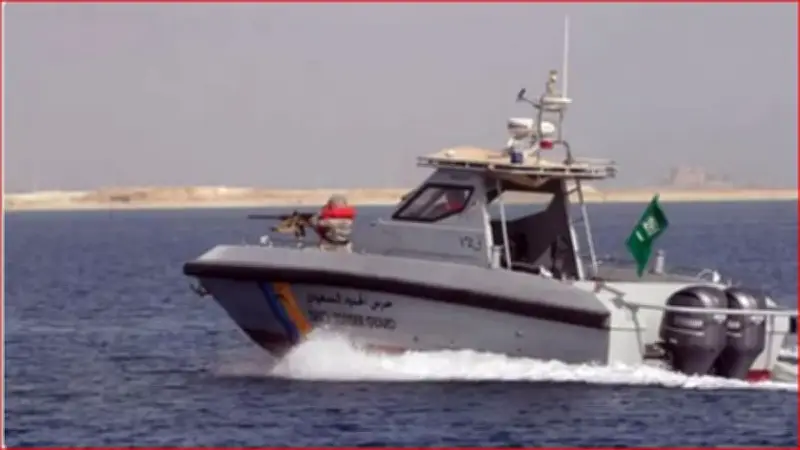 حرس الحدود بعسير ينقذ مواطنين من الغرق في وادي القحمة