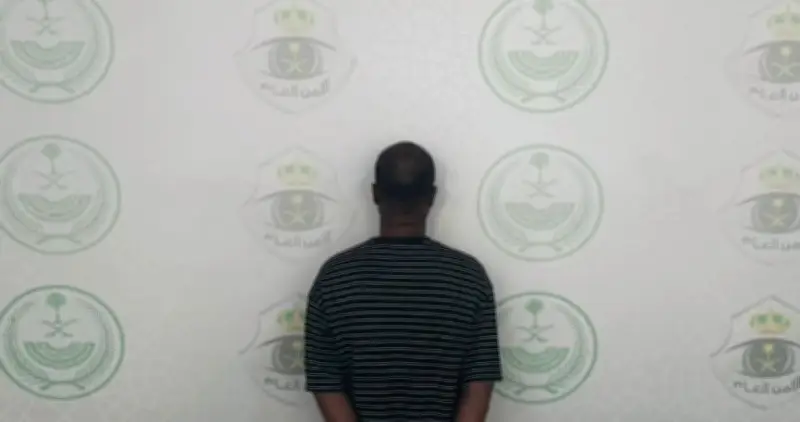 دوريات الأمن بالباحة تضبط مقيمًا بنجلاديشيًا يمارس التسول